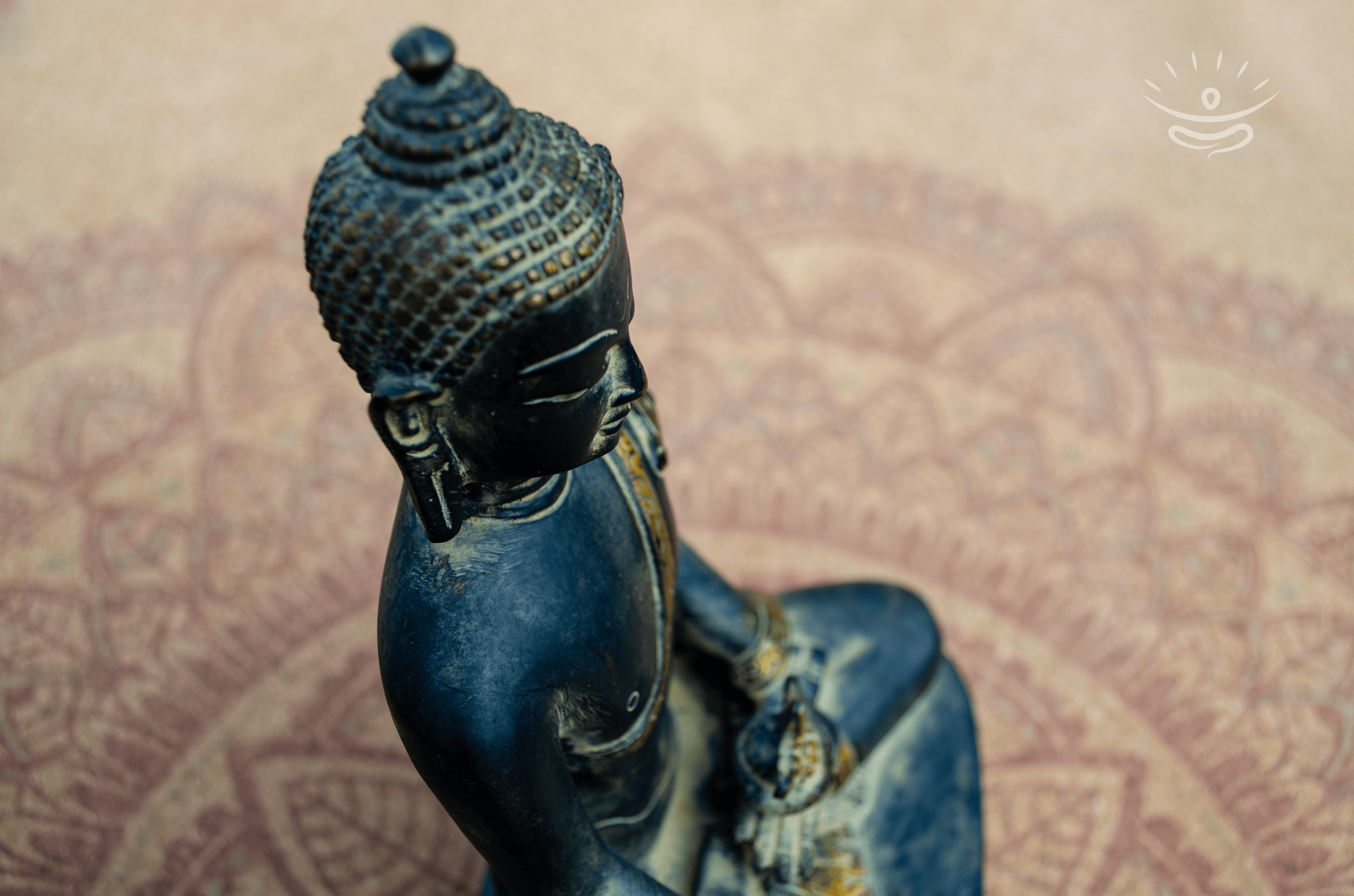 Gylden Overflade Buddha Figur - Detaljer