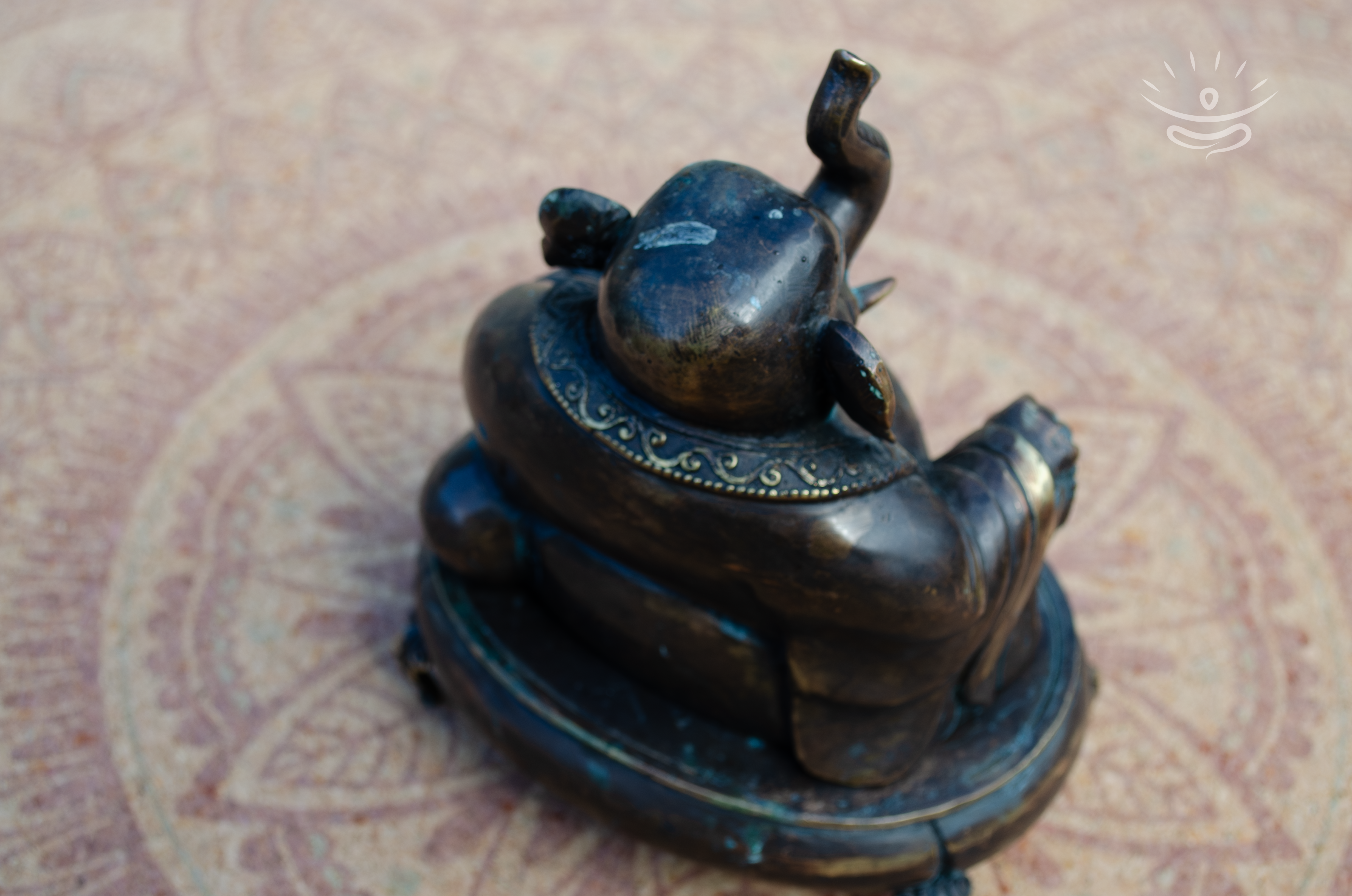 Ganesha Figur med Røgelsesbrænder - Bagside