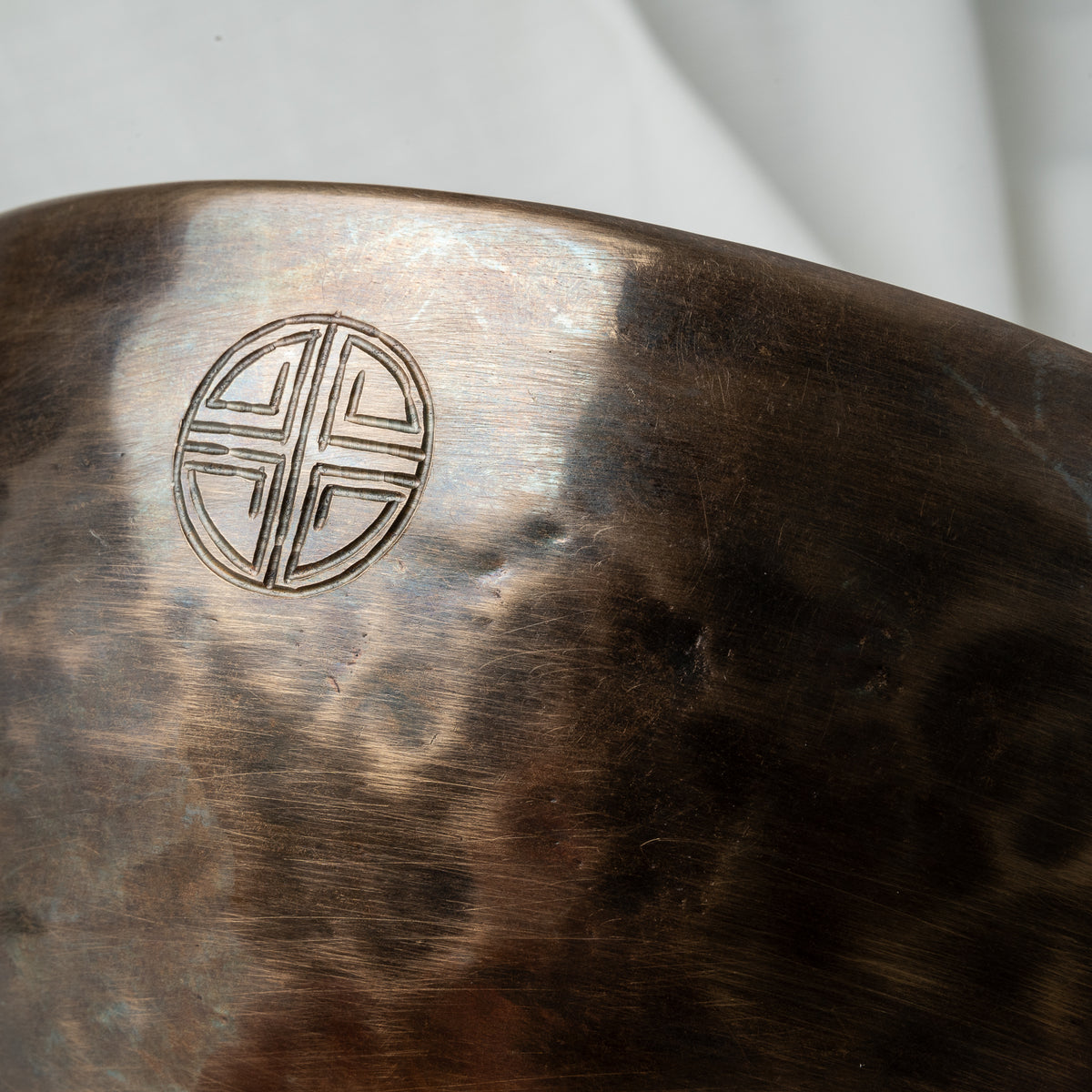 The full moon insignia on 7 chakra lunar energy singing bowl set