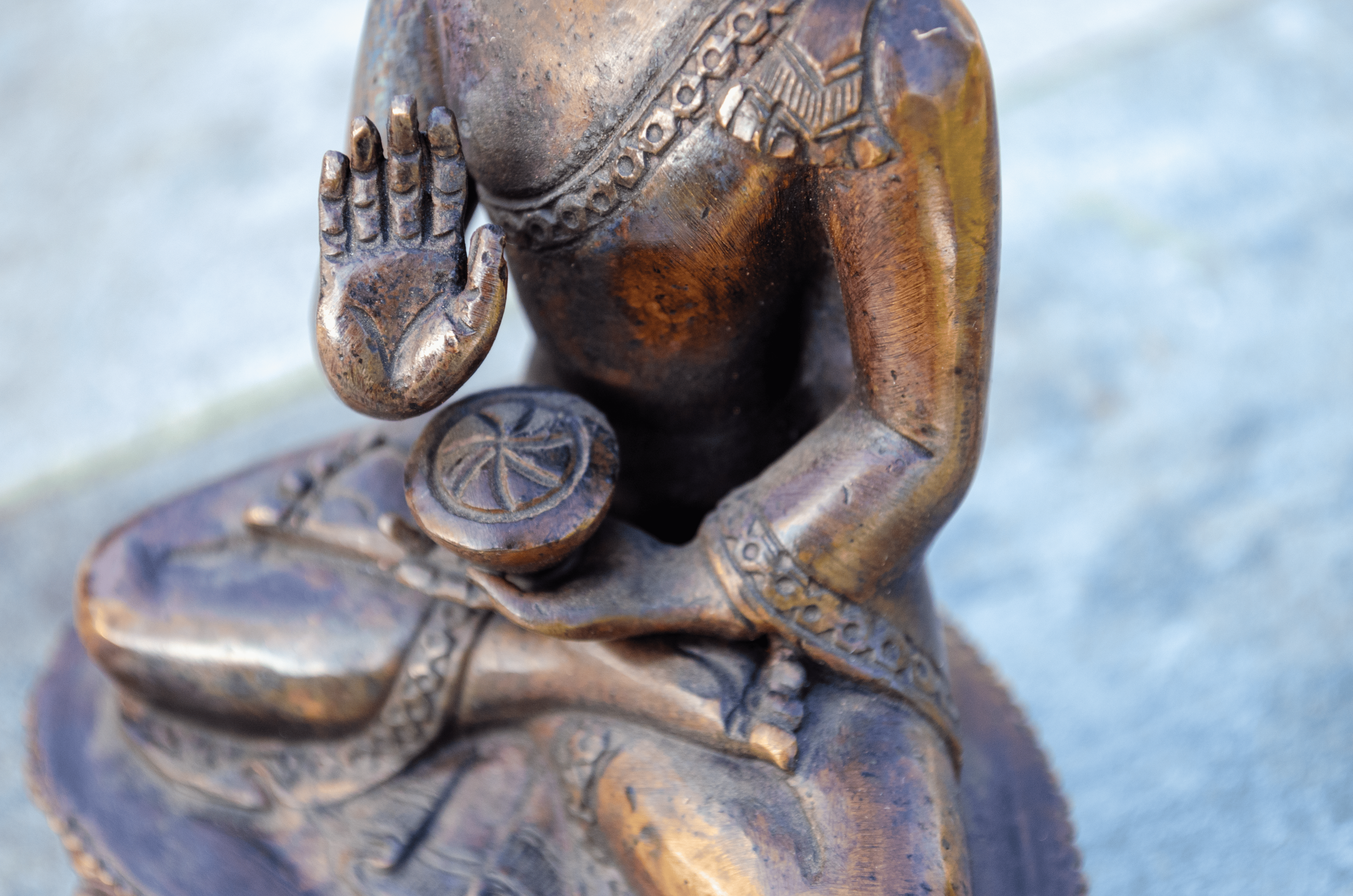 Abhaya Mudra Buddha Statue (13-14 cm) - Detail