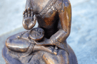 Abhaya Mudra Buddha Figur (13-14 cm) - Detaljer