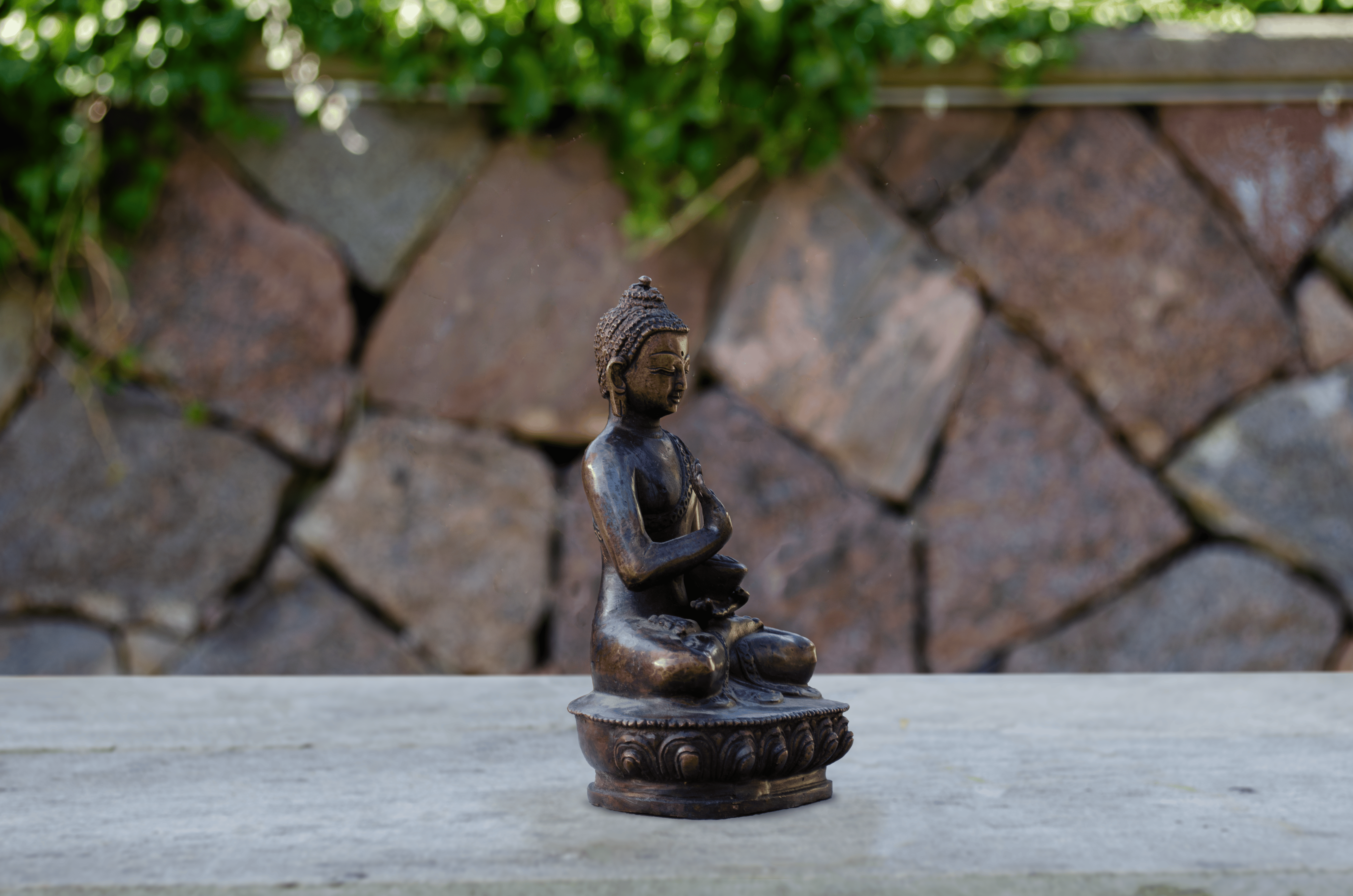 Abhaya Mudra Buddha Figur (13-14 cm) - Siden