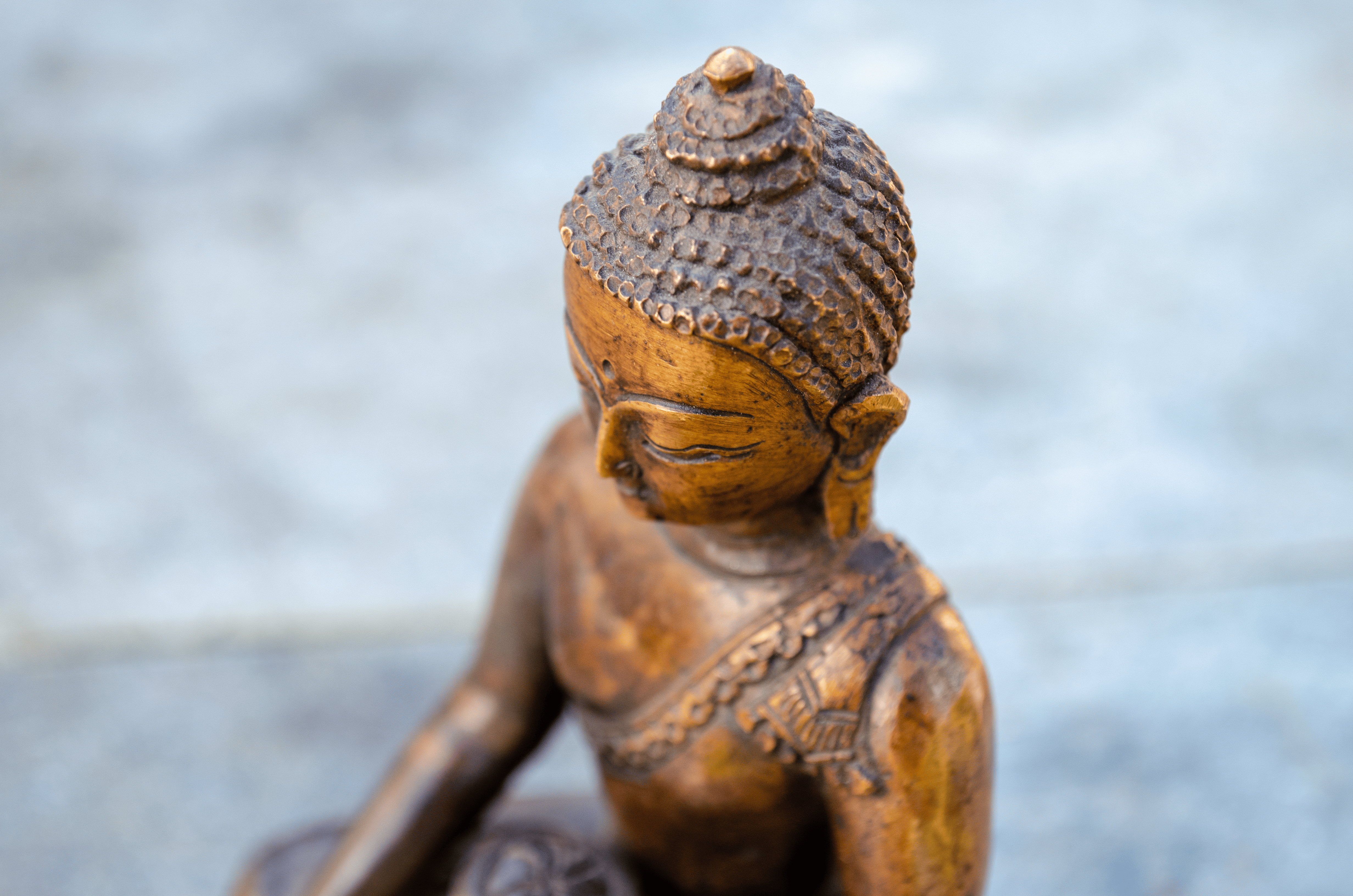 Bhumiparsha Mudra Buddha Statue (13-14 cm) - Detail