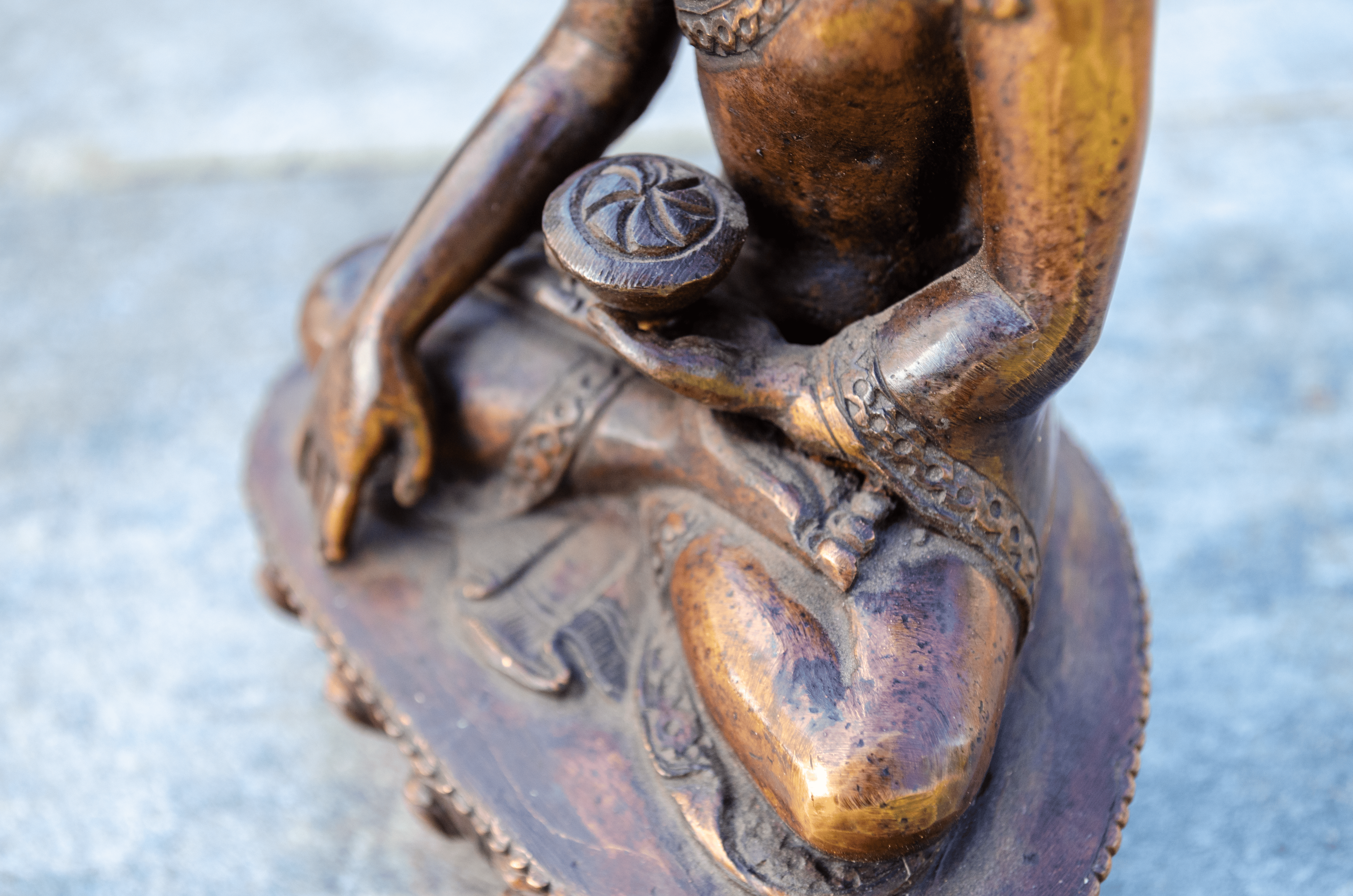 Bhumiparsha Mudra Buddha Statue (13-14 cm) - Detail