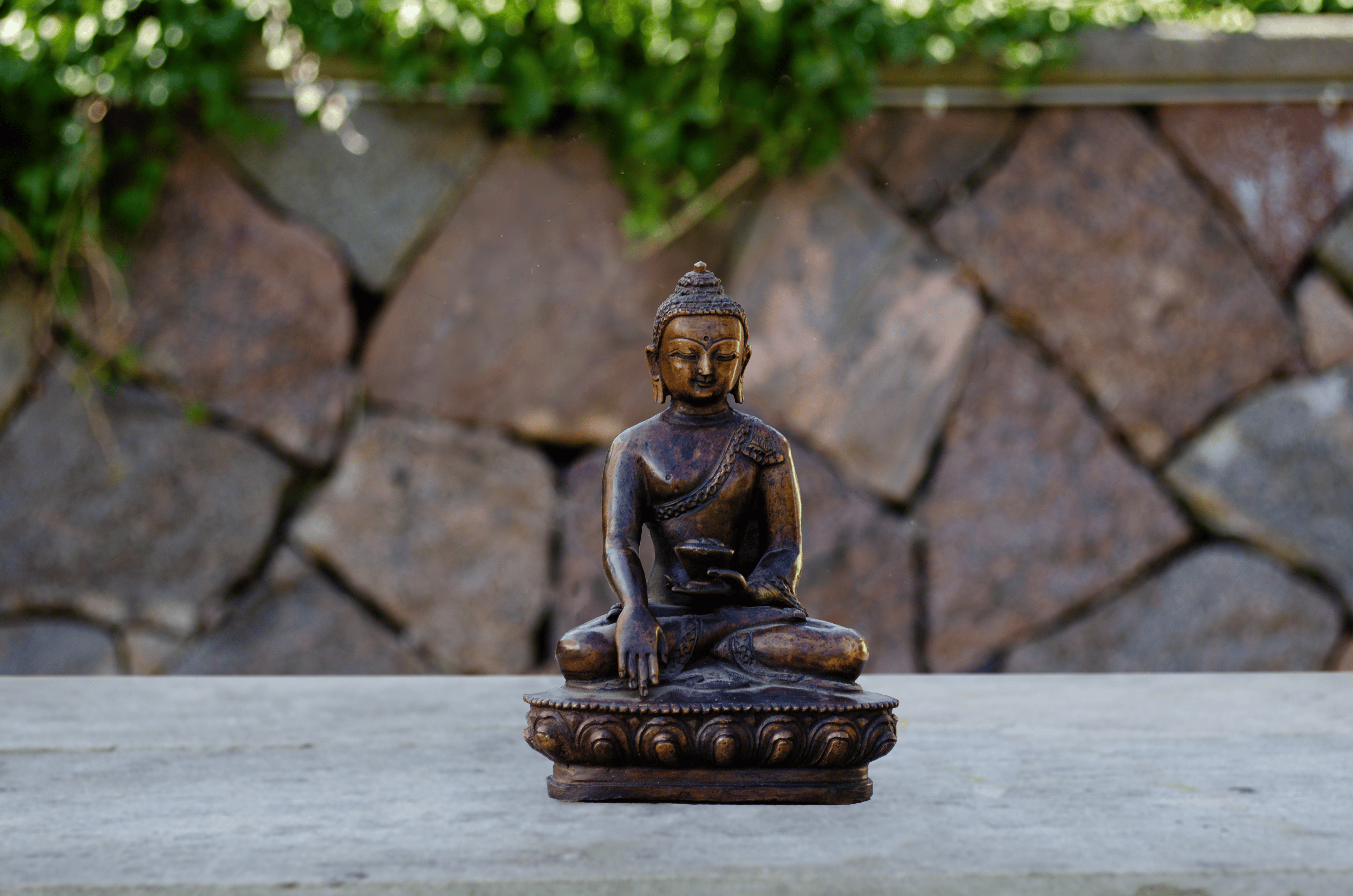 Bhumiparsha Mudra Buddha Statue (13-14 cm) - Front