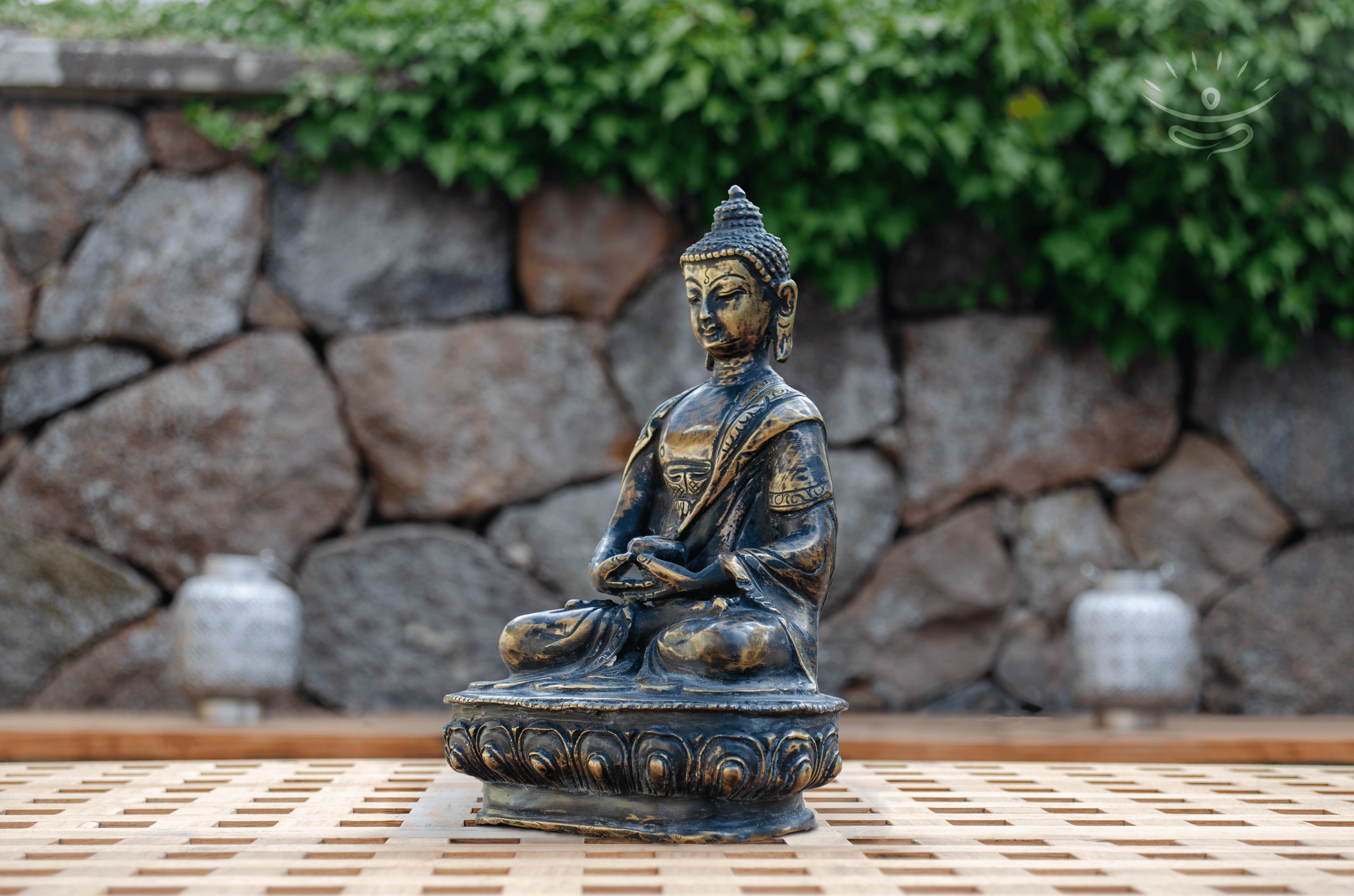 Siden af Dhayana Mudra Buddha Figur