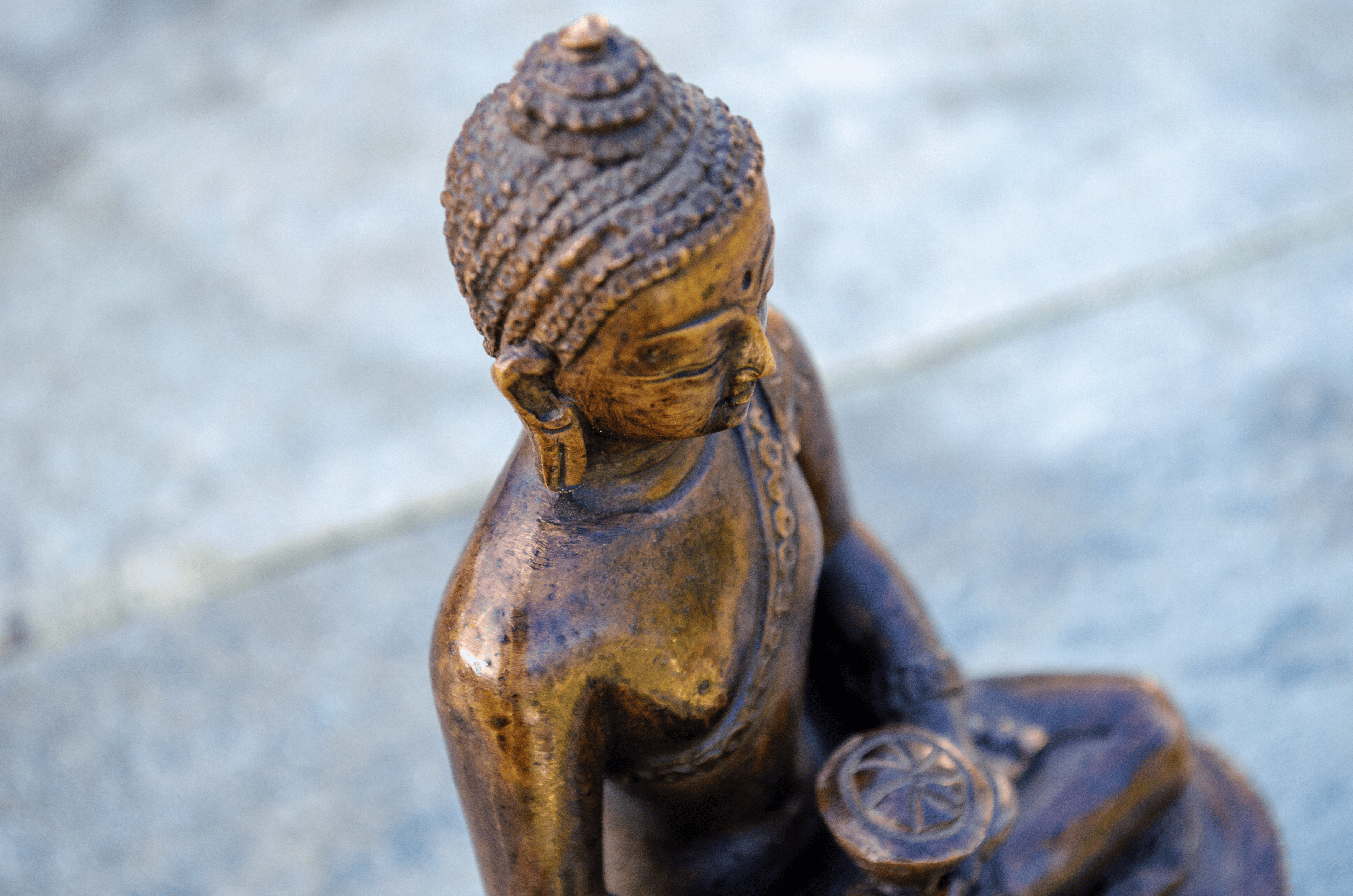 Dhyana Mudra Buddha Figur (13-14 cm) - Detaljer