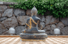 Gylden Overflade Buddha Figur - Bagside