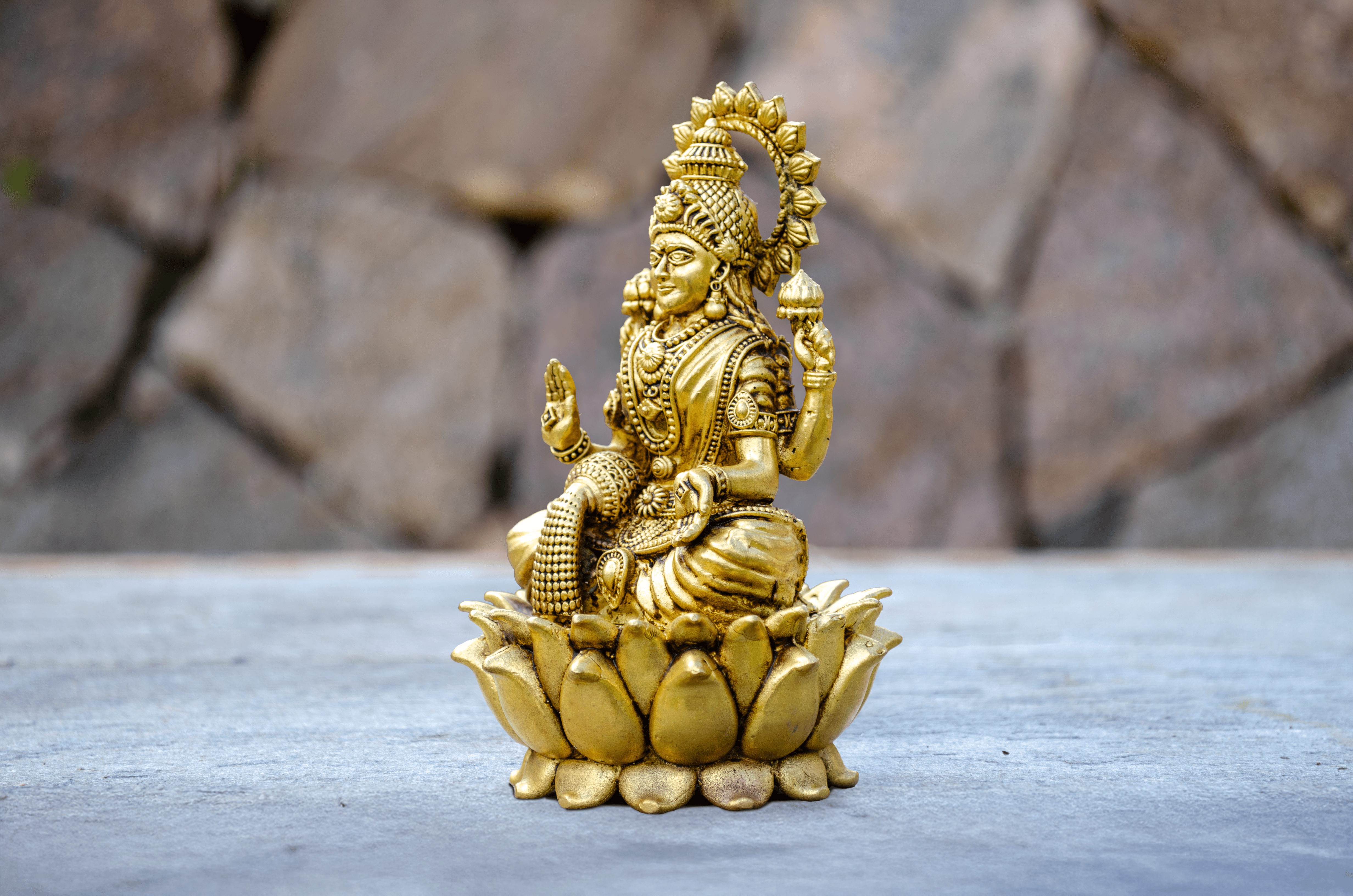 Lord Lakshmi Statue 12 cm - Side